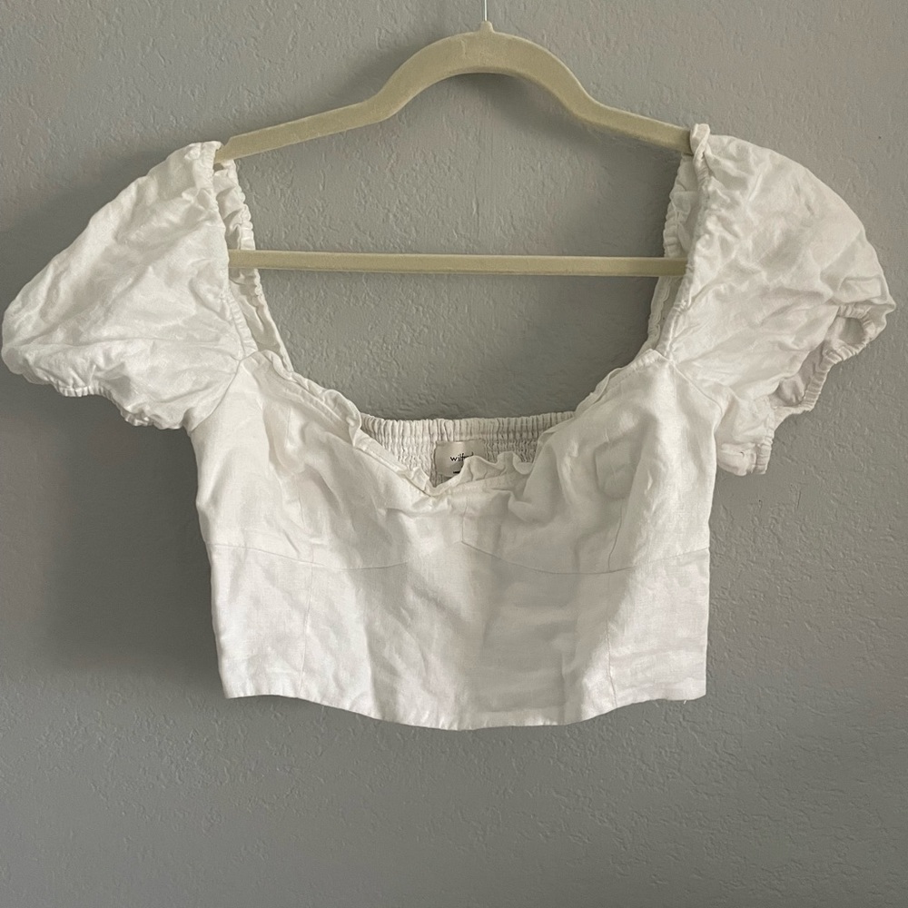 Aritzia white crop.
